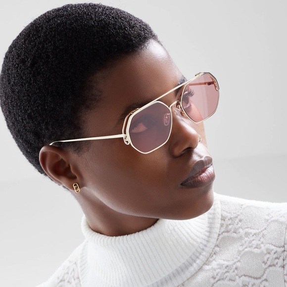 Fendi Hexagonal O’Lock sunglasses. Gold frame and Pink/Purple Lense - Picture 8 of 9